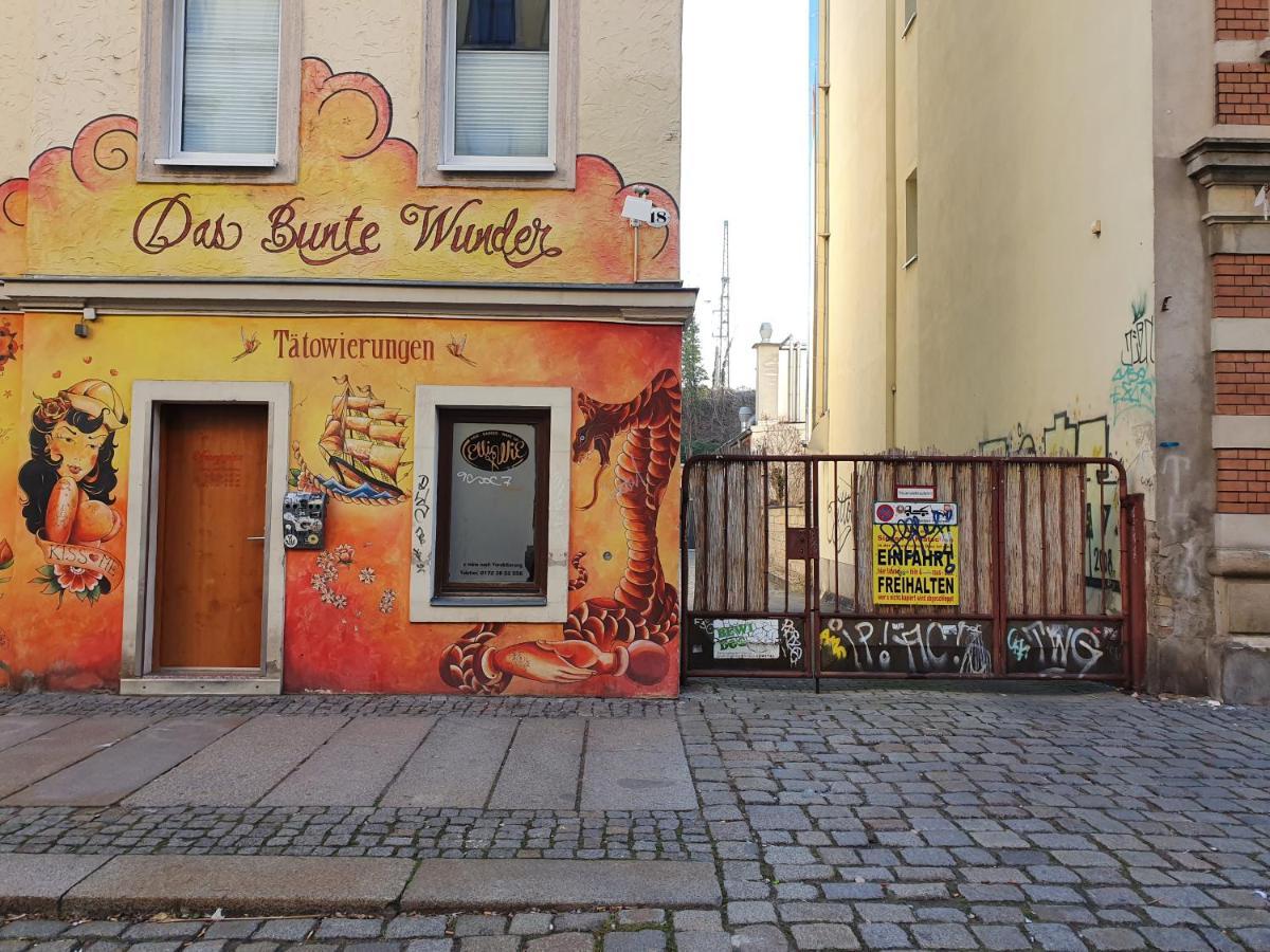 Ferienwohnung Oder Studio Dresden-Neustadt Inkl Parkplatz Mit Balkon Oder Terrasse Luaran gambar