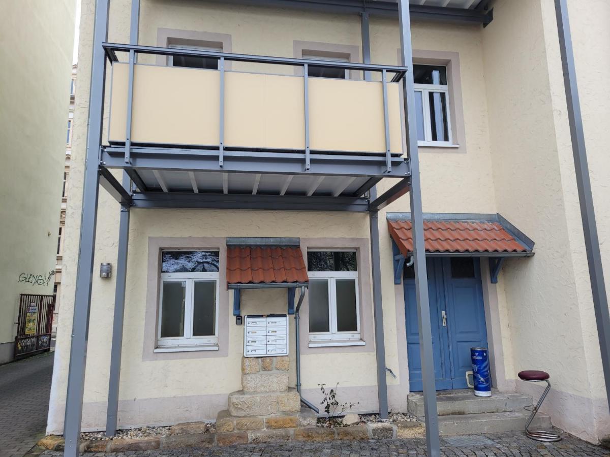 Ferienwohnung Oder Studio Dresden-Neustadt Inkl Parkplatz Mit Balkon Oder Terrasse Luaran gambar