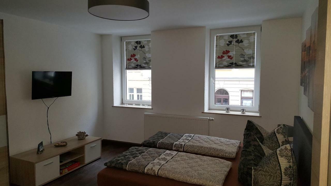 Ferienwohnung Oder Studio Dresden-Neustadt Inkl Parkplatz Mit Balkon Oder Terrasse Luaran gambar